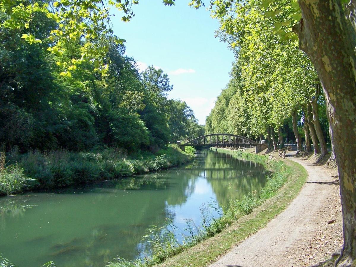 Les Chambres Du Canal Castets-en-Dorthe Exterior foto